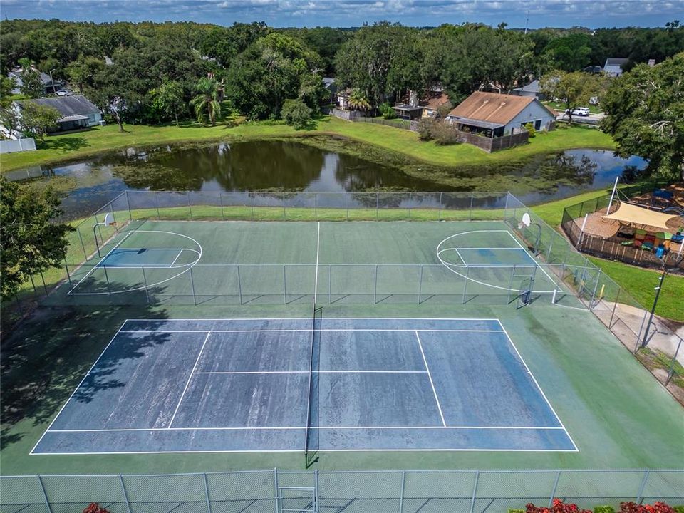 Active With Contract: $385,000 (3 beds, 2 baths, 1344 Square Feet)