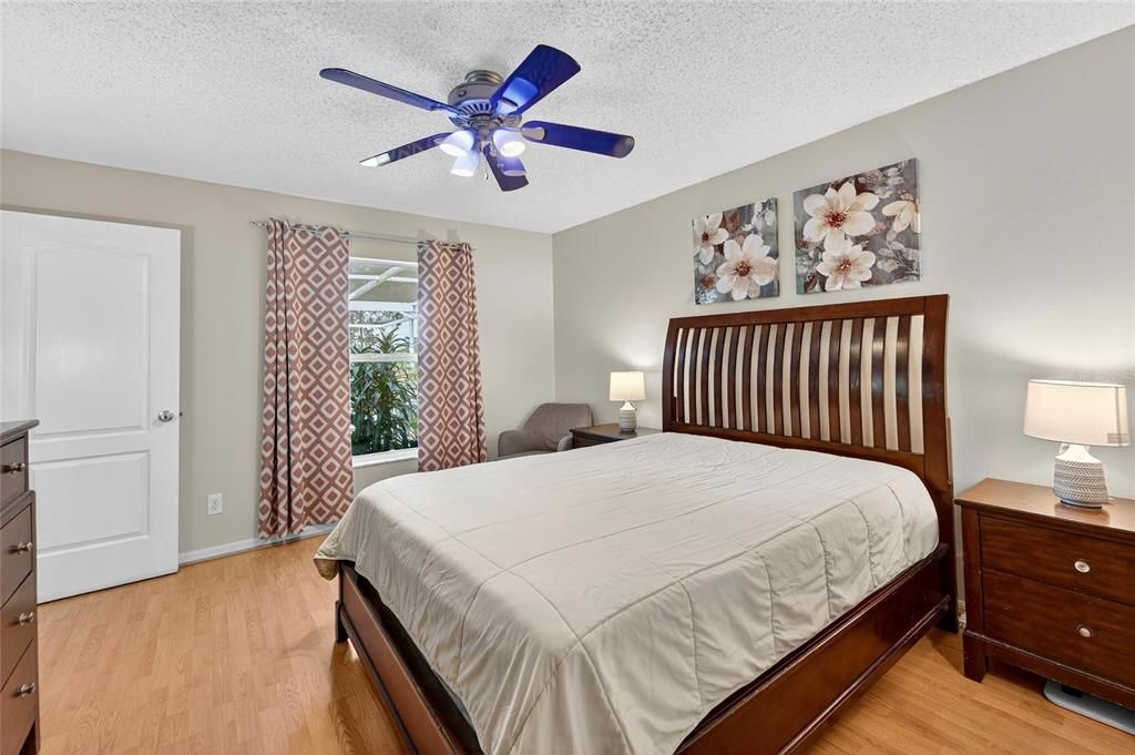 Active With Contract: $385,000 (3 beds, 2 baths, 1344 Square Feet)