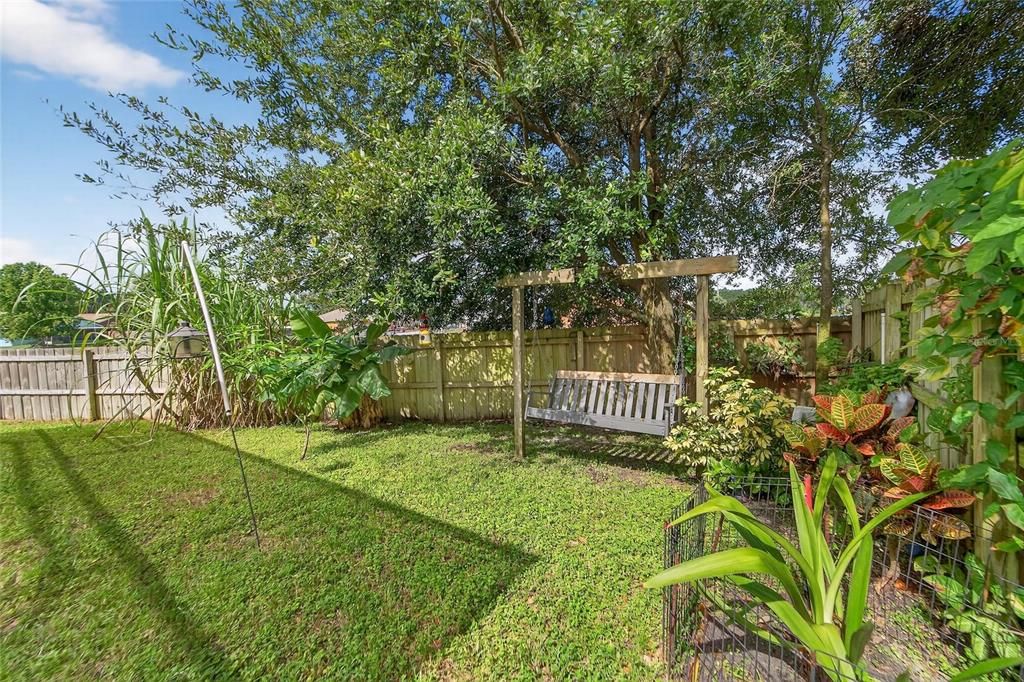 Active With Contract: $385,000 (3 beds, 2 baths, 1344 Square Feet)