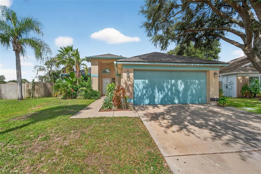 Active With Contract: $385,000 (3 beds, 2 baths, 1344 Square Feet)