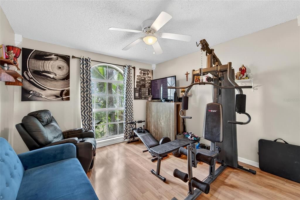 Active With Contract: $385,000 (3 beds, 2 baths, 1344 Square Feet)