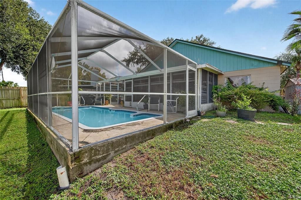 Active With Contract: $385,000 (3 beds, 2 baths, 1344 Square Feet)