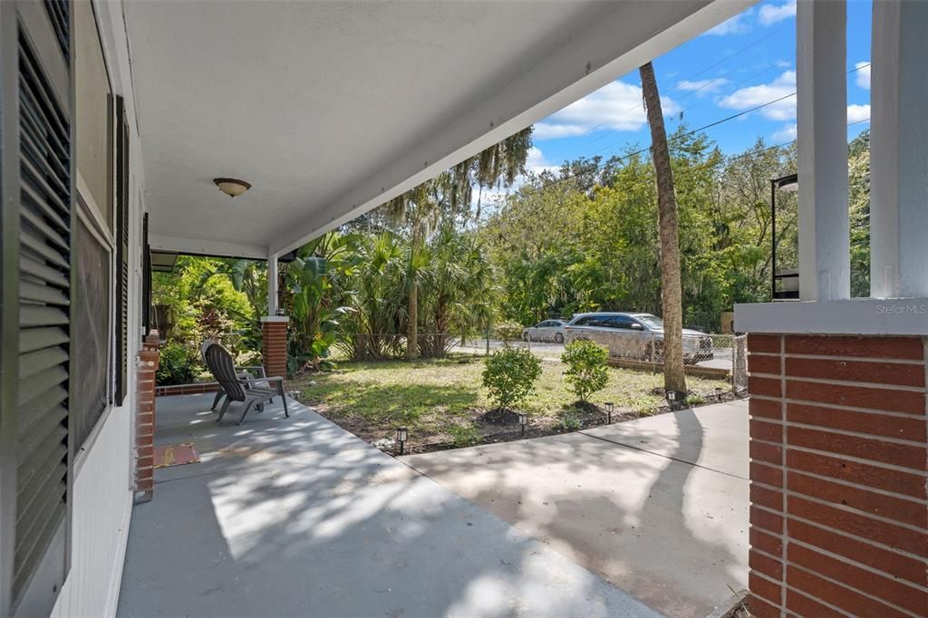 Active With Contract: $189,000 (3 beds, 1 baths, 1080 Square Feet)