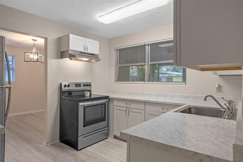 Active With Contract: $189,000 (3 beds, 1 baths, 1080 Square Feet)