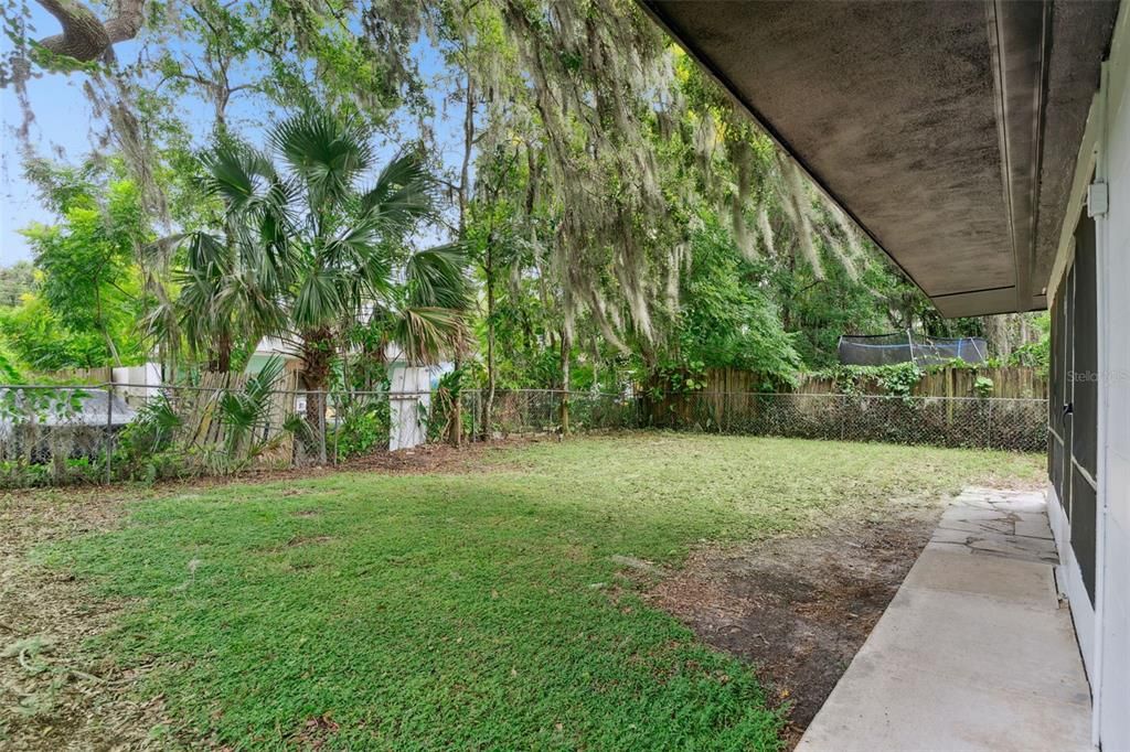 Active With Contract: $189,000 (3 beds, 1 baths, 1080 Square Feet)