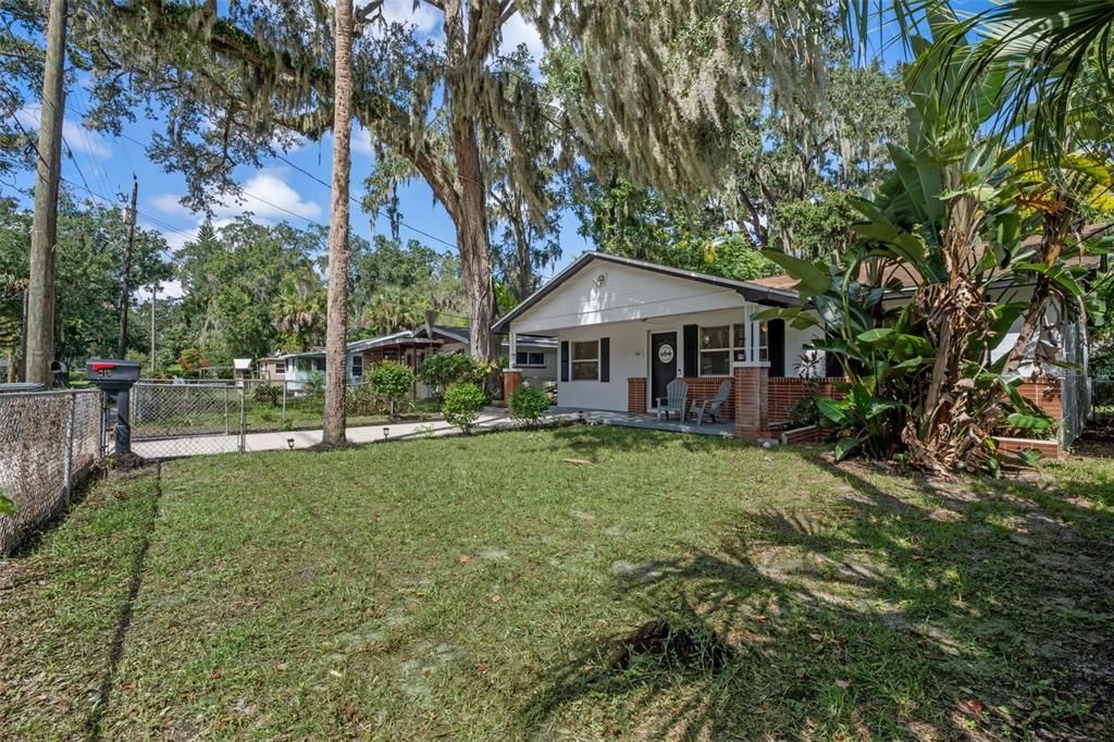 Active With Contract: $189,000 (3 beds, 1 baths, 1080 Square Feet)