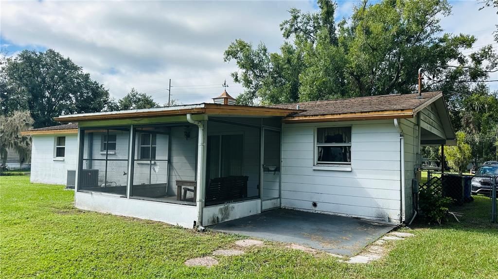 Activo con contrato: $286,000 (3 camas, 1 baños, 1176 Pies cuadrados)