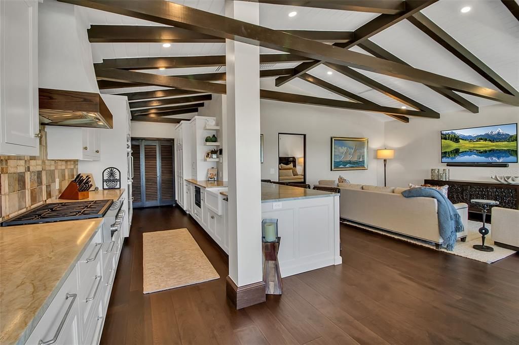 En Venta: $7,100,000 (4 camas, 5 baños, 4096 Pies cuadrados)