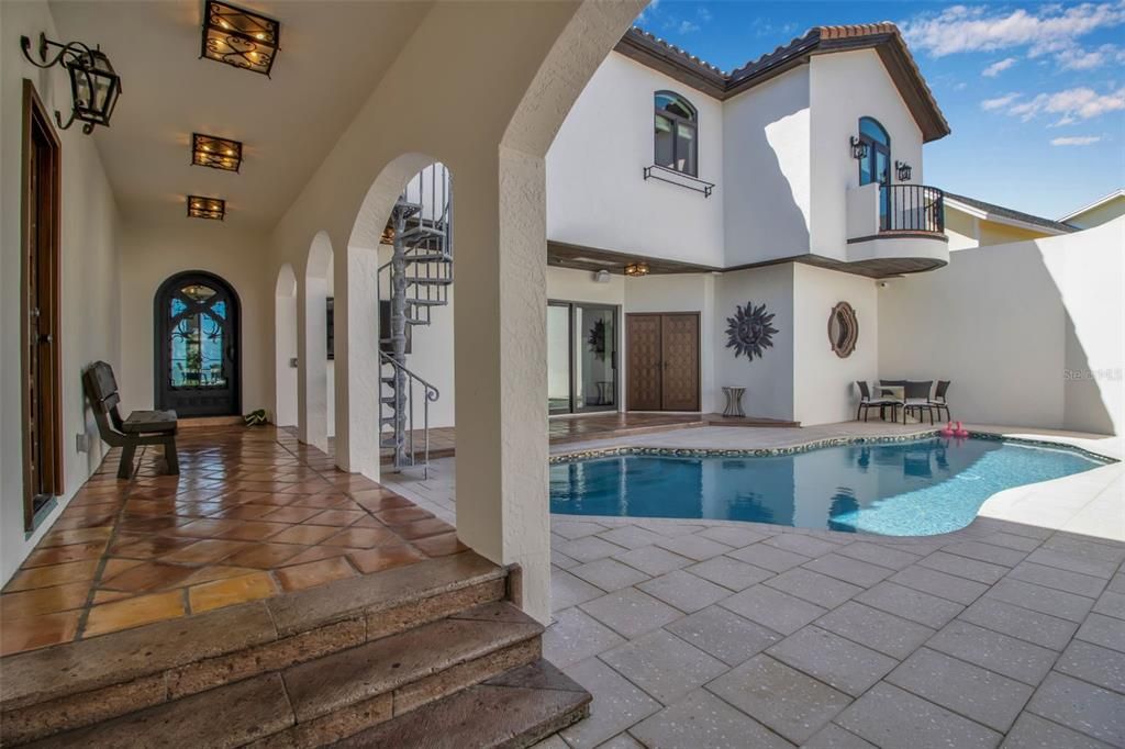 En Venta: $7,100,000 (4 camas, 5 baños, 4096 Pies cuadrados)