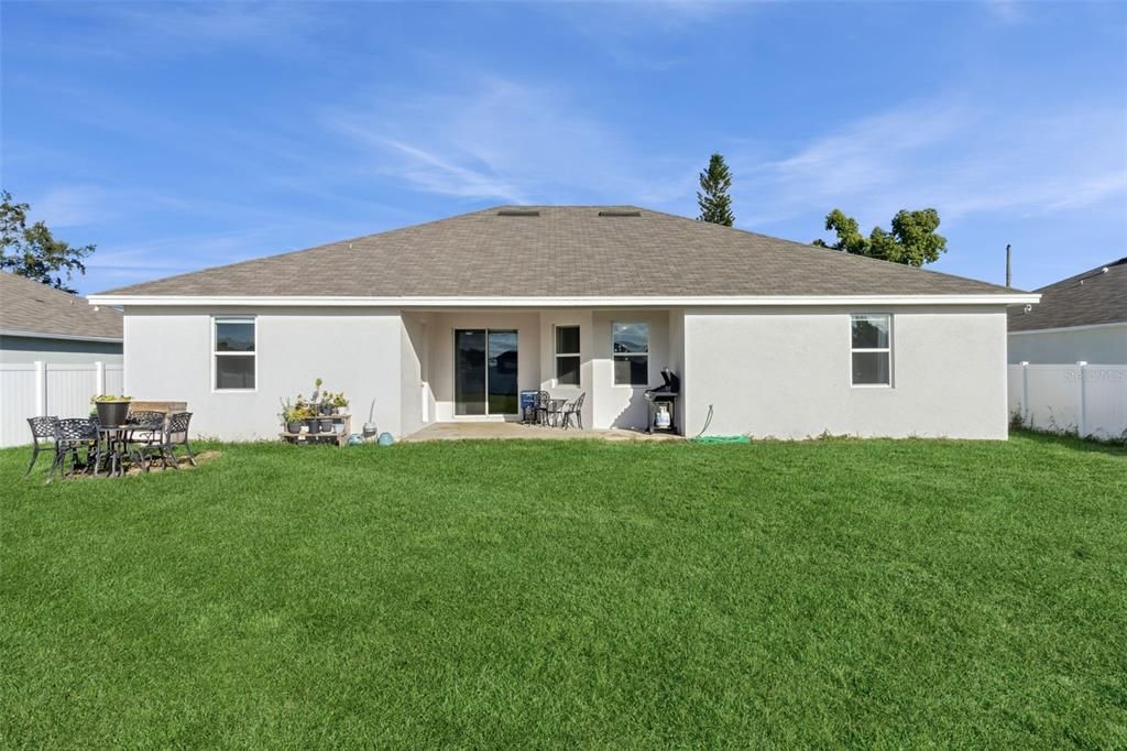 待售: $365,000 (4 贝兹, 3 浴室, 2432 平方英尺)