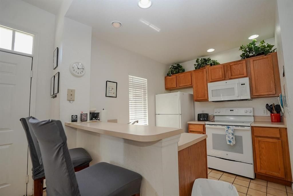 На продажу: $245,000 (4 спален, 3 ванн, 1470 Квадратных фут)