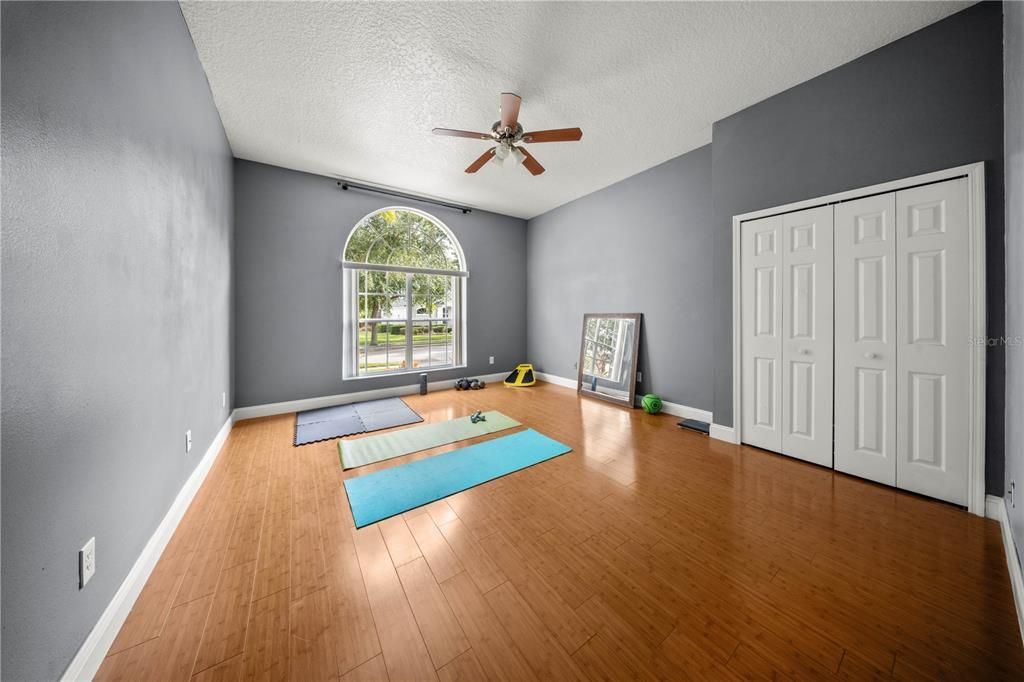 Active With Contract: $650,000 (5 beds, 3 baths, 2863 Square Feet)