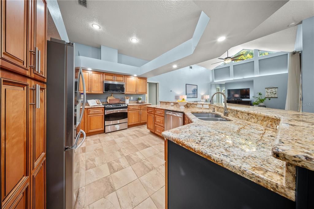 Active With Contract: $650,000 (5 beds, 3 baths, 2863 Square Feet)