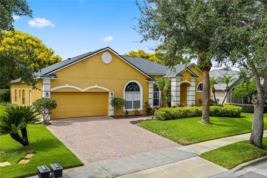 Active With Contract: $650,000 (5 beds, 3 baths, 2863 Square Feet)