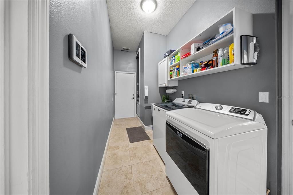 Active With Contract: $650,000 (5 beds, 3 baths, 2863 Square Feet)