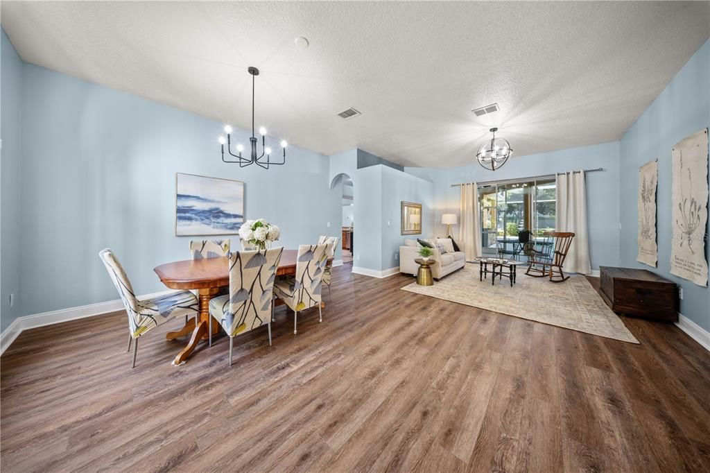 Active With Contract: $650,000 (5 beds, 3 baths, 2863 Square Feet)