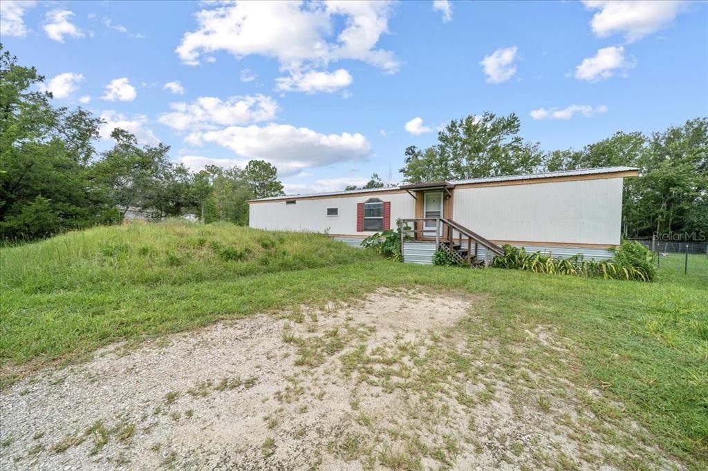 На продажу: $124,900 (2 спален, 2 ванн, 924 Квадратных фут)