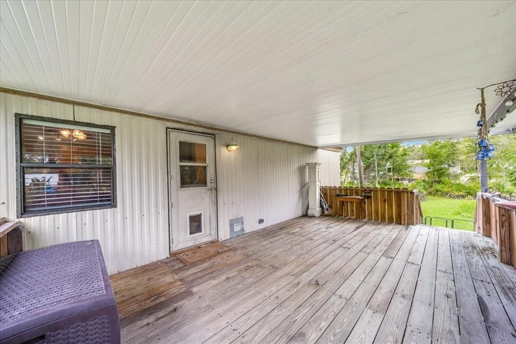 На продажу: $124,900 (2 спален, 2 ванн, 924 Квадратных фут)