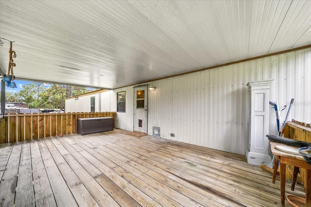 На продажу: $124,900 (2 спален, 2 ванн, 924 Квадратных фут)