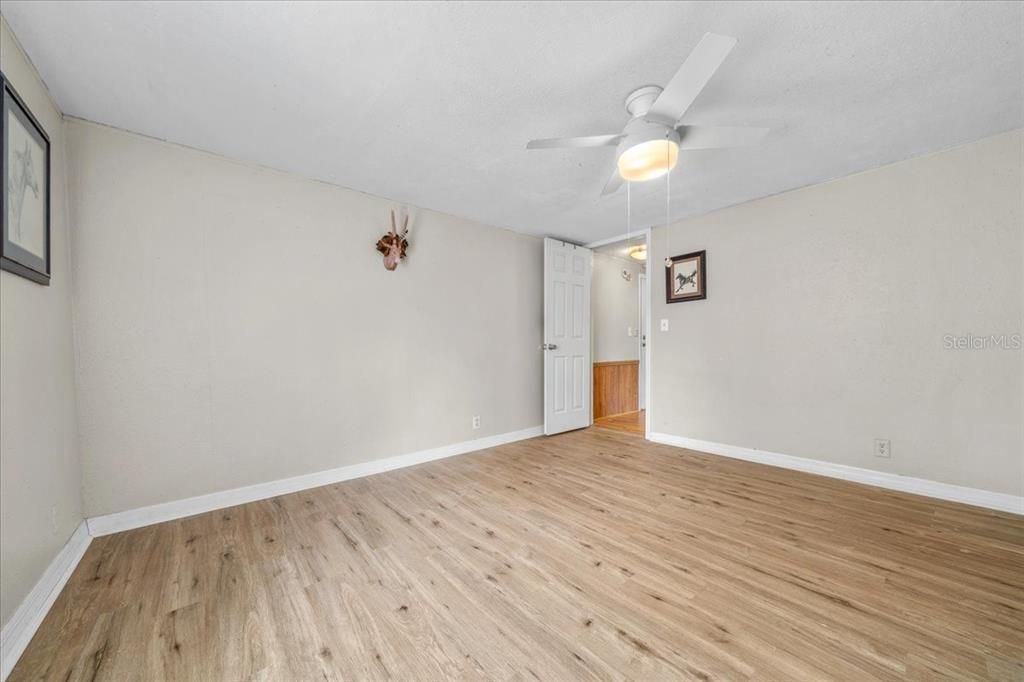 На продажу: $124,900 (2 спален, 2 ванн, 924 Квадратных фут)