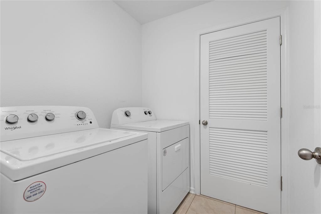 For Sale: $255,900 (3 beds, 2 baths, 1722 Square Feet)