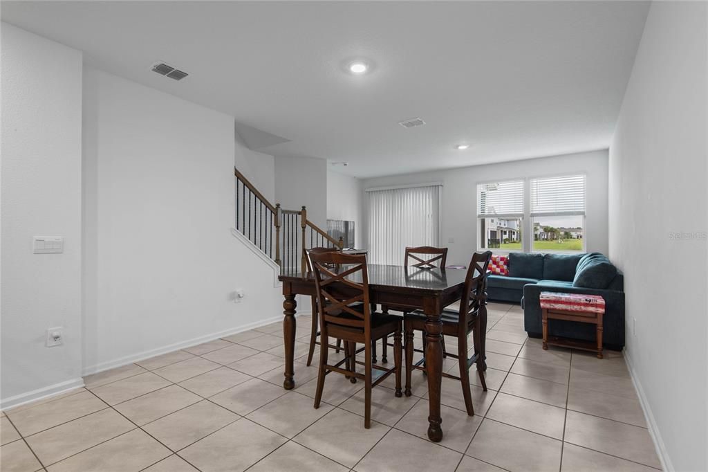 For Sale: $255,900 (3 beds, 2 baths, 1722 Square Feet)