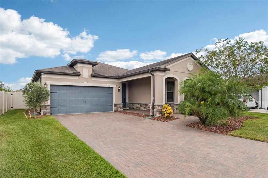 Recently Sold: $499,900 (3 beds, 2 baths, 2020 Square Feet)