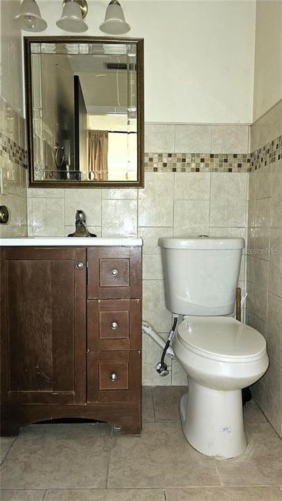 For Rent: $1,275 (2 beds, 1 baths, 825 Square Feet)