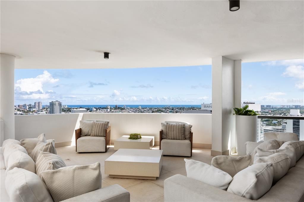 En Renta: $11,500 (3 camas, 3 baños, 4915 Pies cuadrados)