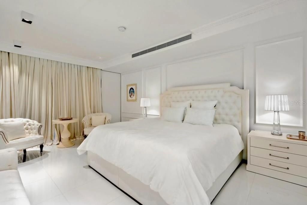 En Renta: $11,500 (3 camas, 3 baños, 4915 Pies cuadrados)