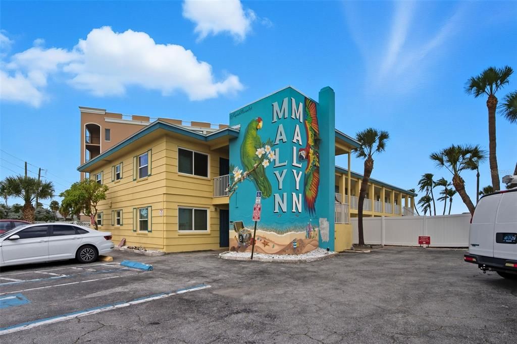 Active With Contract: $339,000 (1 beds, 1 baths, 513 Square Feet)