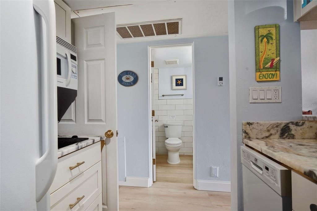 Active With Contract: $339,000 (1 beds, 1 baths, 513 Square Feet)