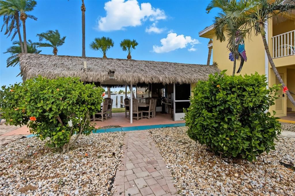 Active With Contract: $339,000 (1 beds, 1 baths, 513 Square Feet)