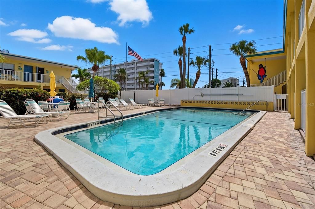 Active With Contract: $339,000 (1 beds, 1 baths, 513 Square Feet)