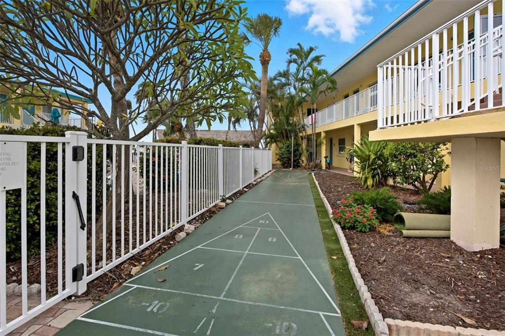 Active With Contract: $339,000 (1 beds, 1 baths, 513 Square Feet)