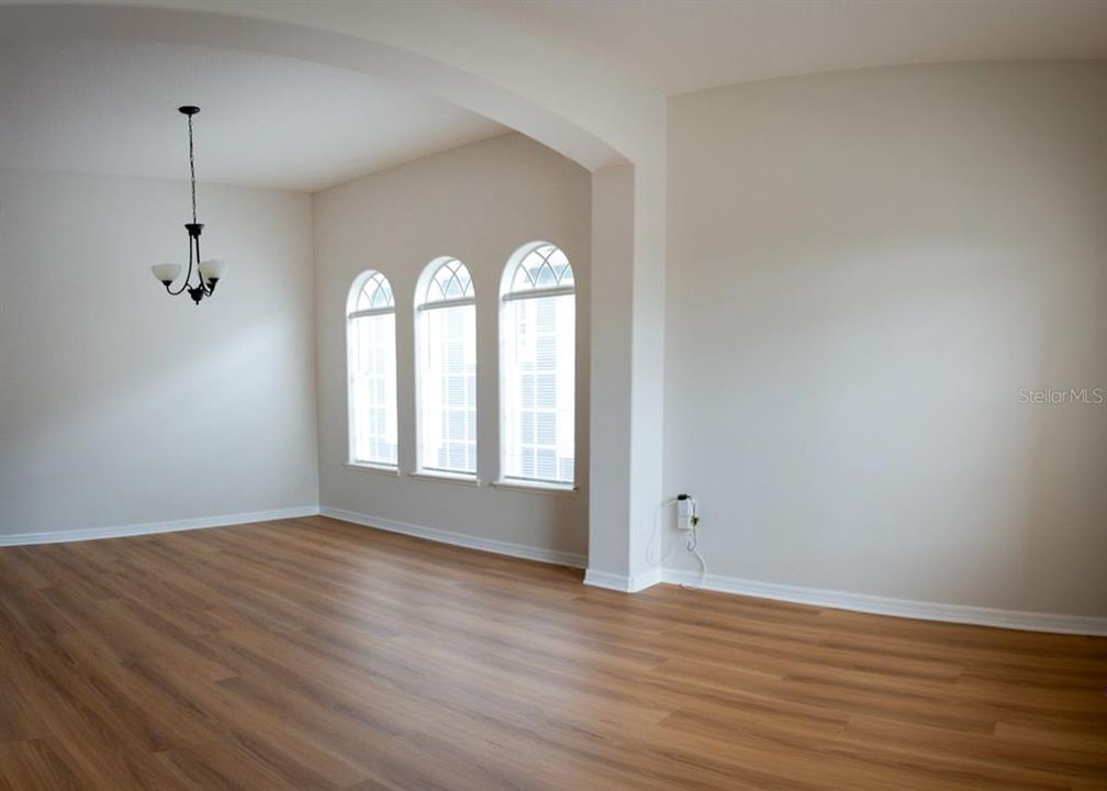 For Sale: $590,000 (4 beds, 3 baths, 2944 Square Feet)