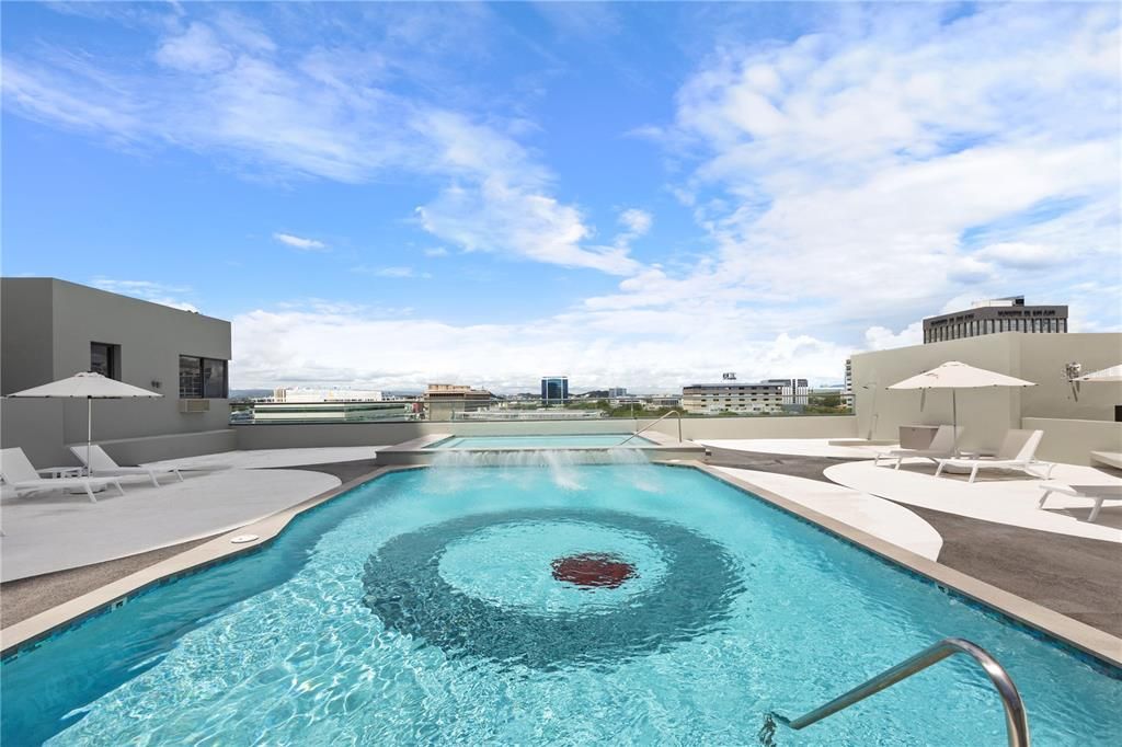 For Sale: $2,295,000 (3 beds, 3 baths, 4915 Square Feet)