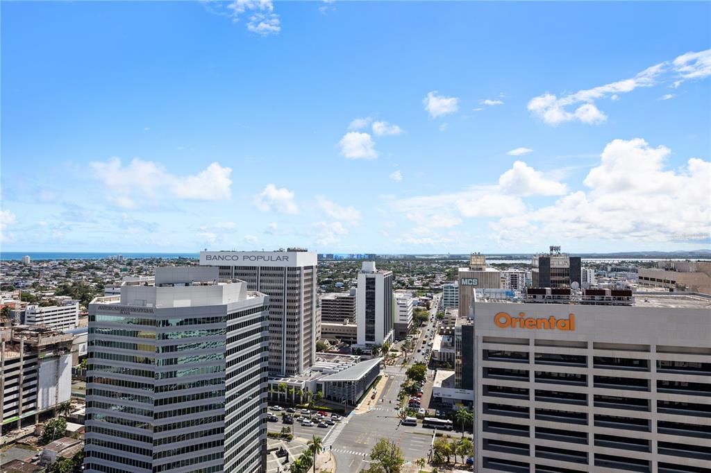 For Sale: $2,295,000 (3 beds, 3 baths, 4915 Square Feet)