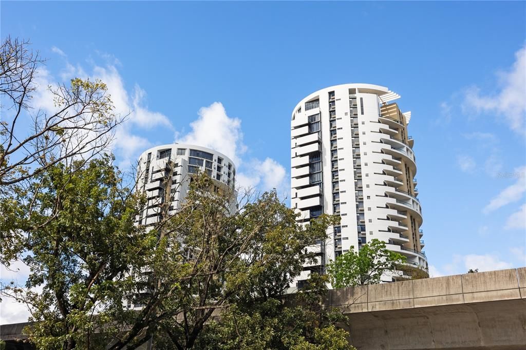 For Sale: $2,295,000 (3 beds, 3 baths, 4915 Square Feet)