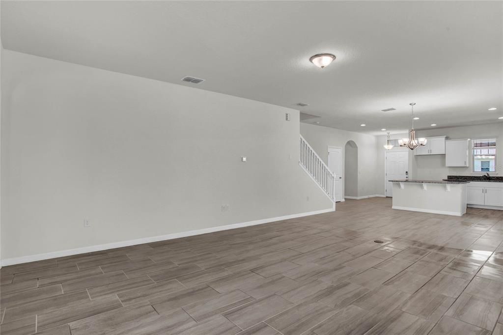Active With Contract: $568,950 (3 beds, 2 baths, 2027 Square Feet)