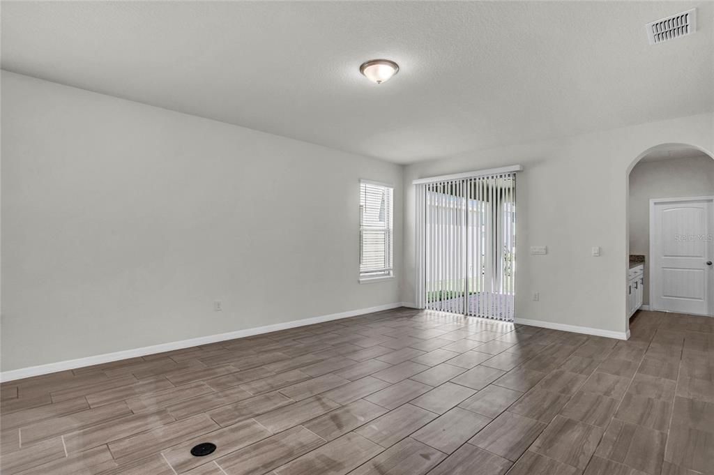 Active With Contract: $568,950 (3 beds, 2 baths, 2027 Square Feet)