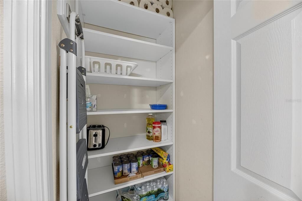 待售: $275,000 (1 贝兹, 1 浴室, 675 平方英尺)