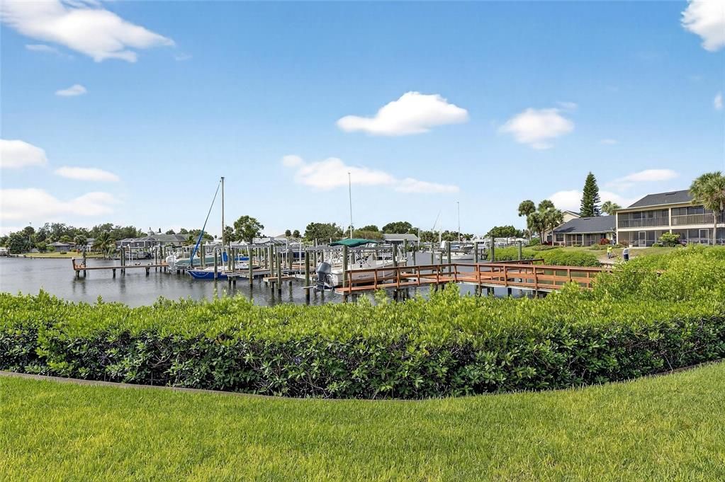 待售: $275,000 (1 贝兹, 1 浴室, 675 平方英尺)