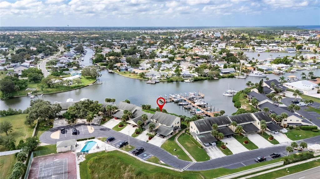 待售: $275,000 (1 贝兹, 1 浴室, 675 平方英尺)