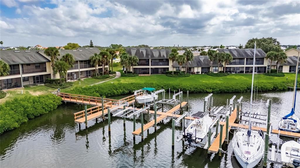 待售: $275,000 (1 贝兹, 1 浴室, 675 平方英尺)