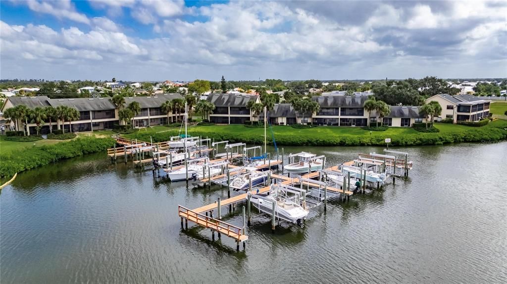 待售: $275,000 (1 贝兹, 1 浴室, 675 平方英尺)