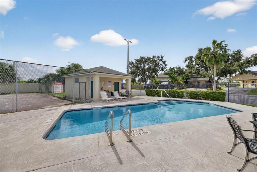 待售: $275,000 (1 贝兹, 1 浴室, 675 平方英尺)