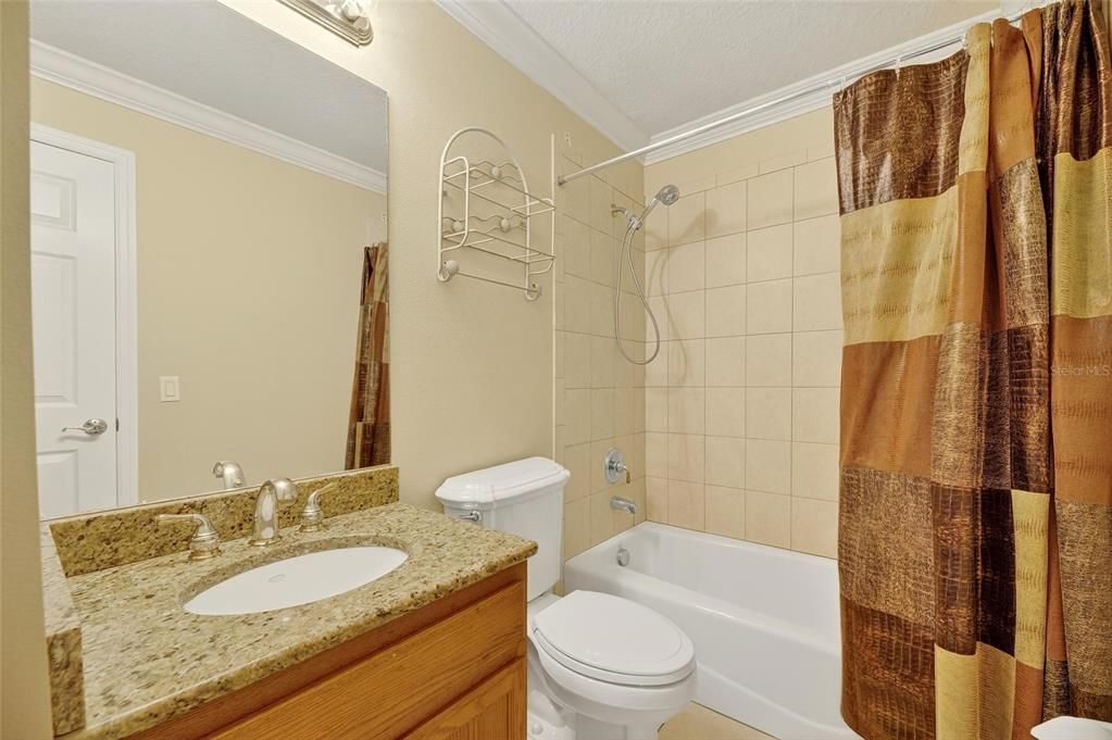 待售: $275,000 (1 贝兹, 1 浴室, 675 平方英尺)