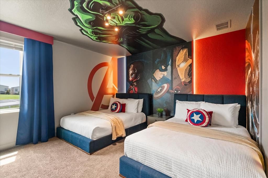 На продажу: $949,000 (9 спален, 5 ванн, 3909 Квадратных фут)