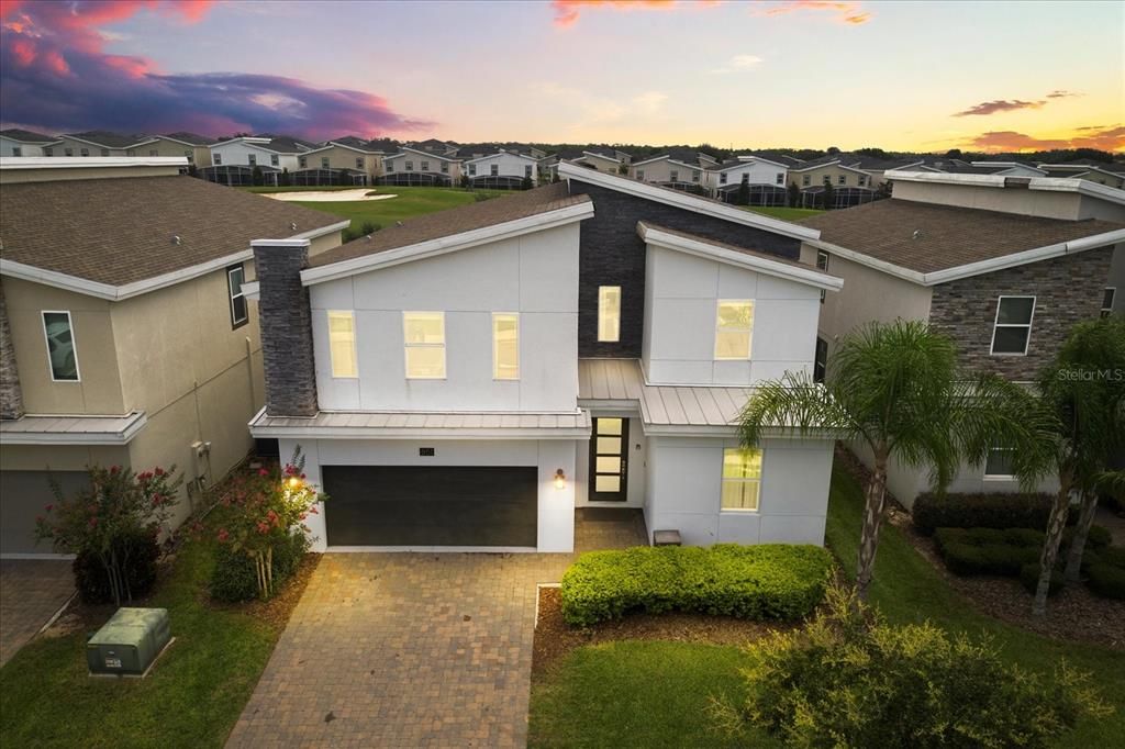 На продажу: $949,000 (9 спален, 5 ванн, 3909 Квадратных фут)